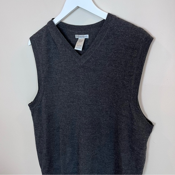 Gap Italian 100% Merino Wool Pullover Sweater Vest Charcoal Gray Mens Large - Picture 2 of 5